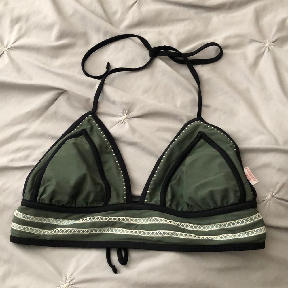 3/$10 Xhilaration Swim Top SZ XL